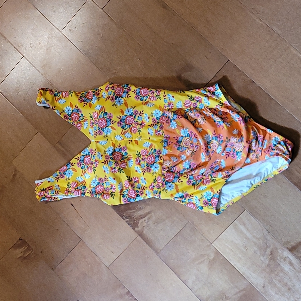 Matilda Jane sz Medium 1 pc swimsuit